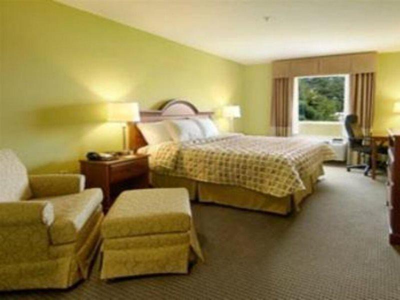 Days Inn & Suites By Wyndham Swainsboro Экстерьер фото
